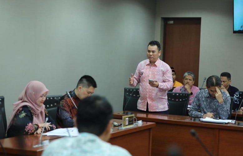 欢迎教长承诺10A生获预科班   张哲敏：团结政府爱惜人才