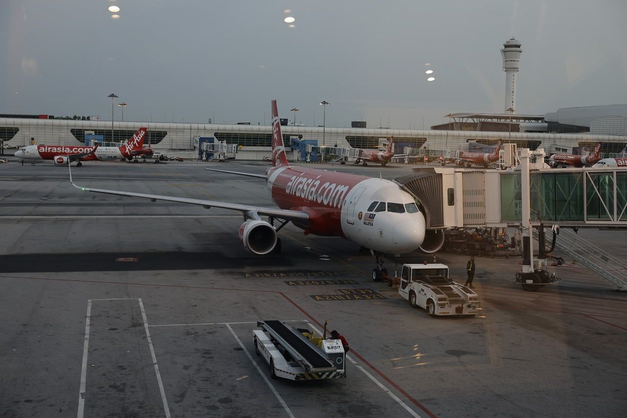 【孟加拉撤侨】学生会合专员署   专机料下午抵马