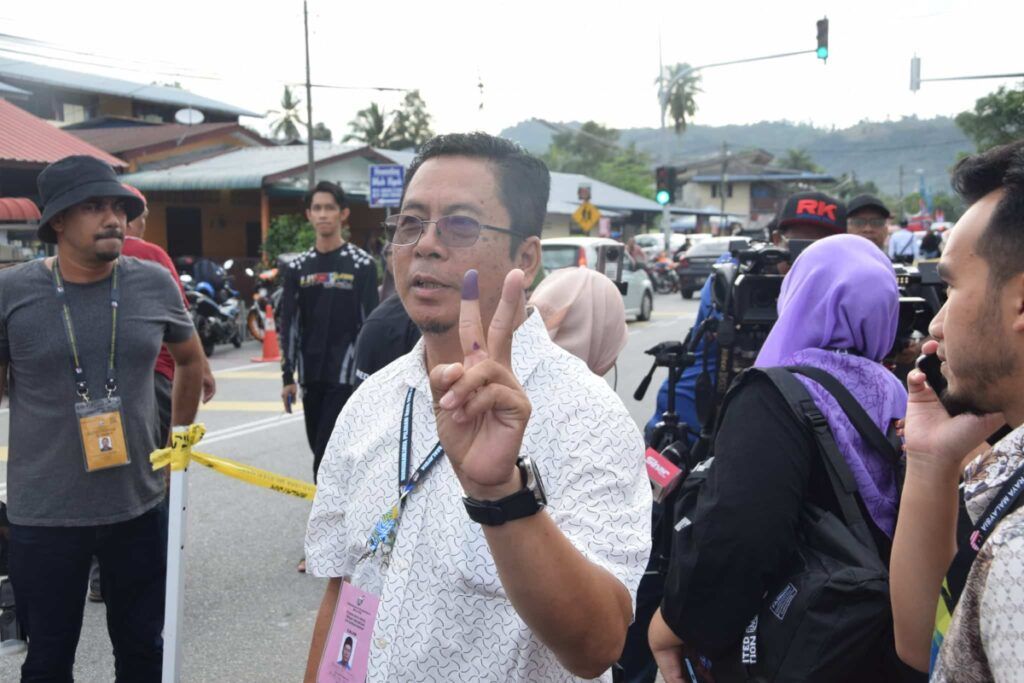 பெரிக்காத்தான் நேஷனல் (பிஎன்)  வேட்பாளர்  அபிடின் இஸ்மாயில் 14 489 வாக்குகள்  பெற்று வெற்றி பெற்றார்