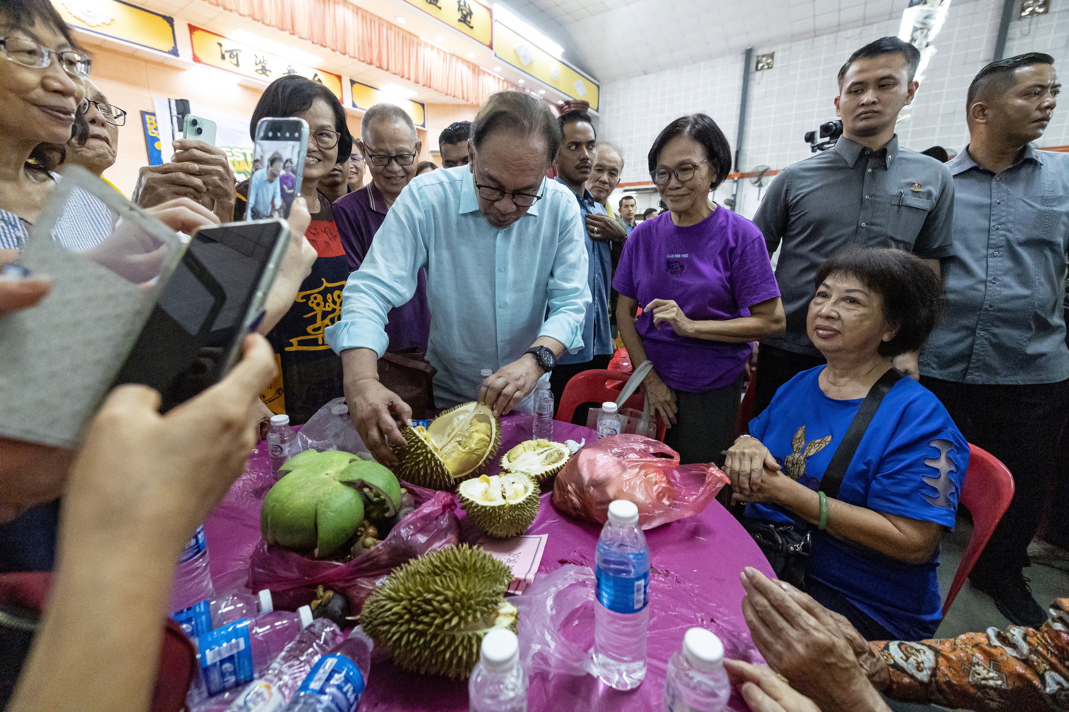 拨款7.2万予拱桥中华华小 安华：购买礼堂设备