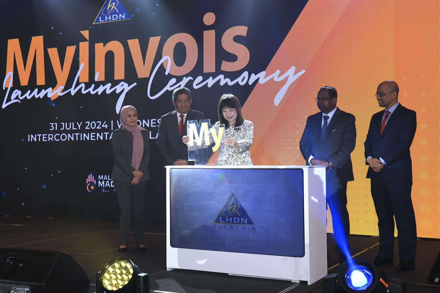 林慧英：分阶段实施  电子发票提高税收管理效率