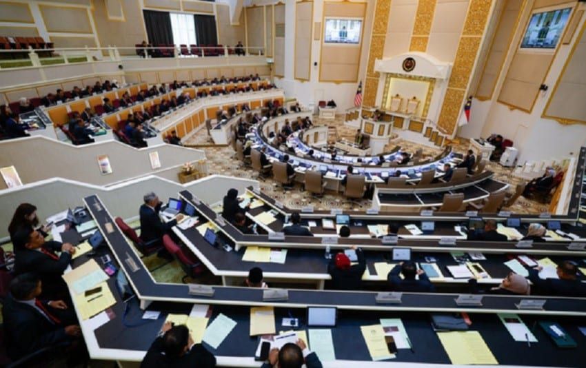 甲议长：开特委会会议确定文庙州议员身份