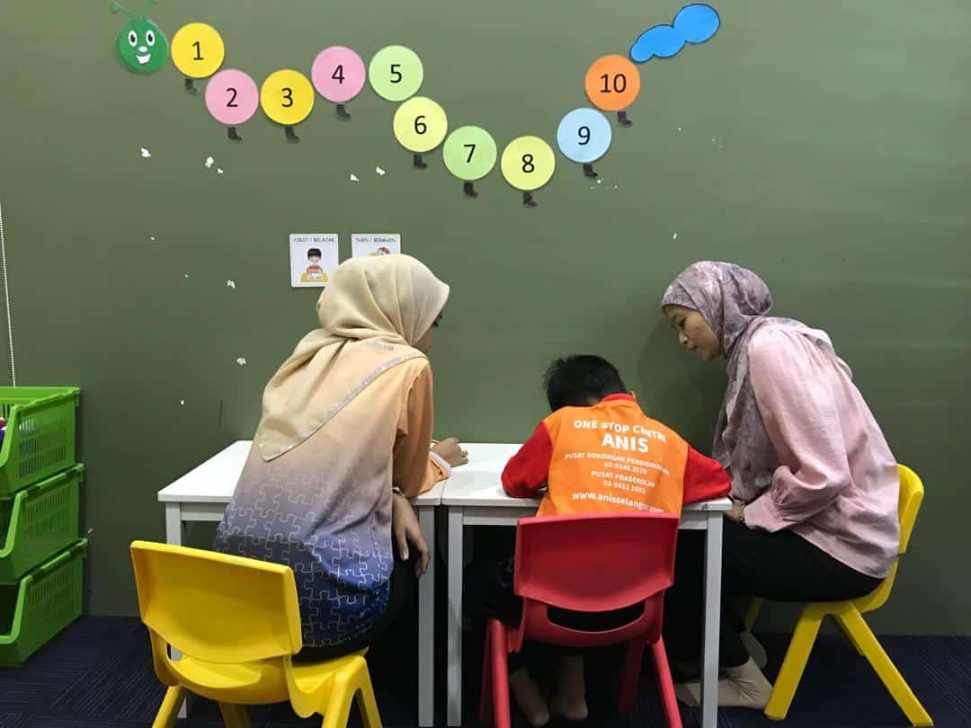 Cabaran urus anak autisme, program percuma atasi tekanan ibu bapa