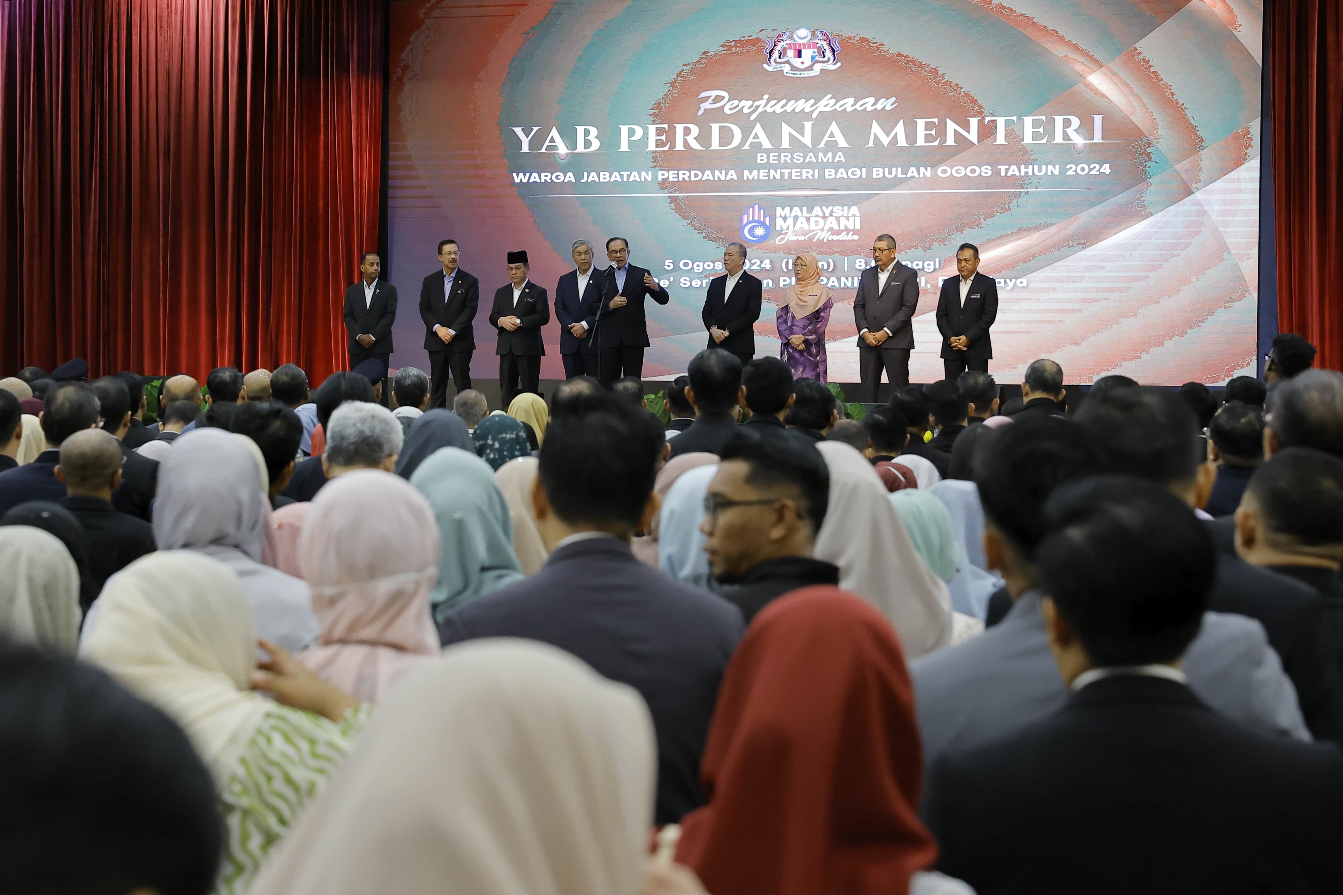 PM iktiraf peranan penjawat awam, bantu tingkat kejayaan negara