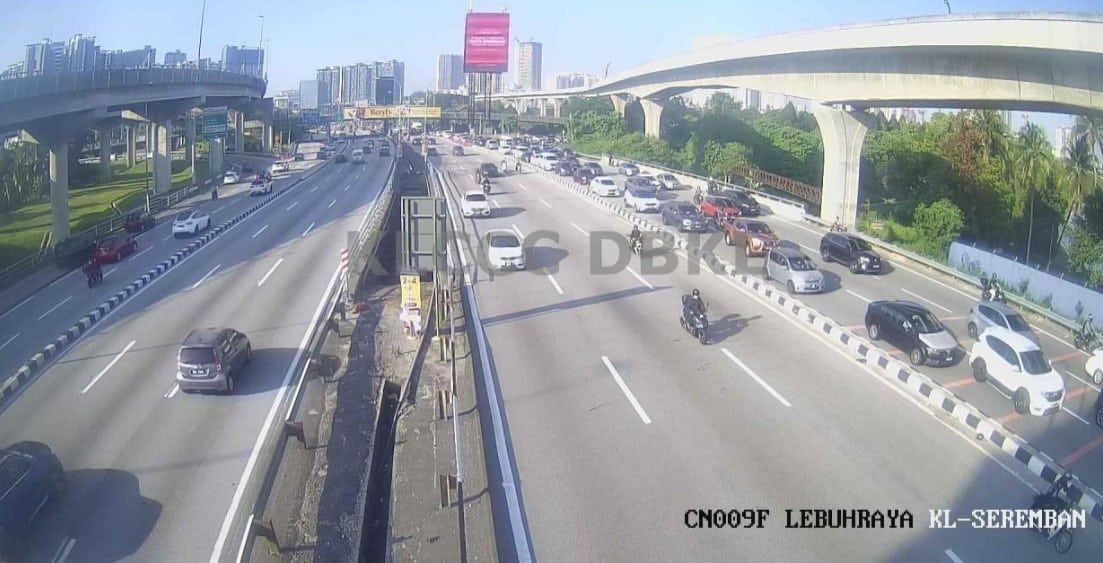 联邦大道发生车祸  武吉拉惹方向严重塞车