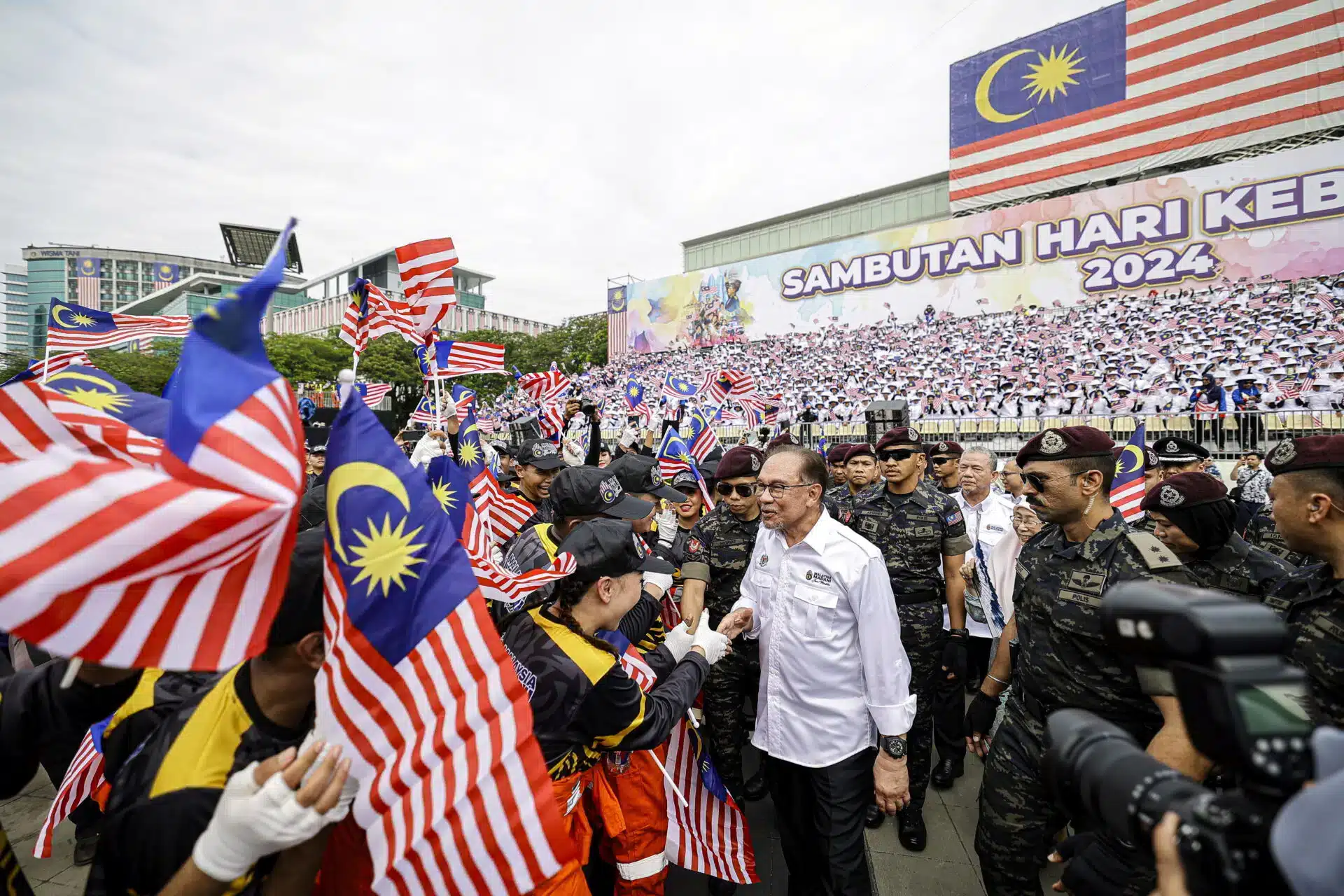 ‘No excuse for not knowing how to display Jalur Gemilang’