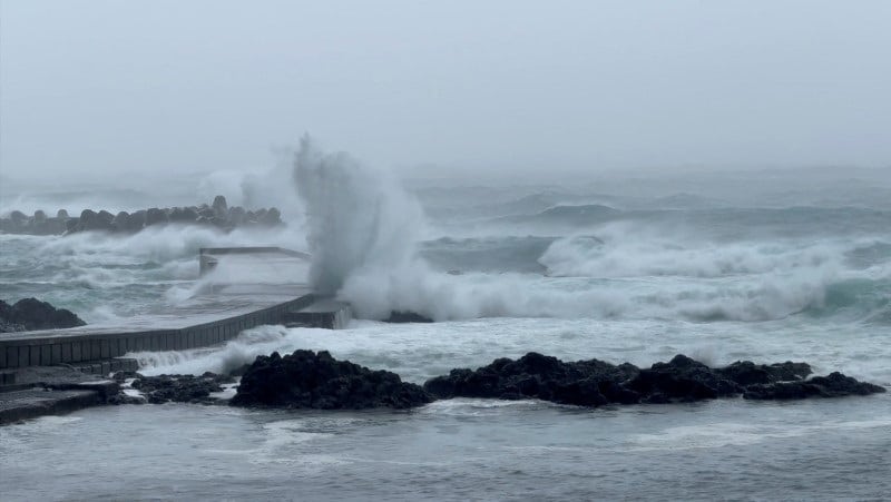 Japan braces for Typhoon Shanshan, heavy rain and strong winds forecast