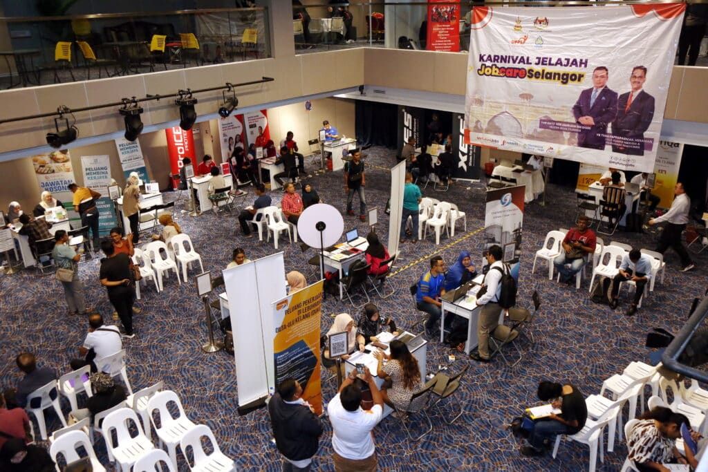 雪州关怀职业展招揽跨国公司  巴巴莱都：提供高薪优质就业机会