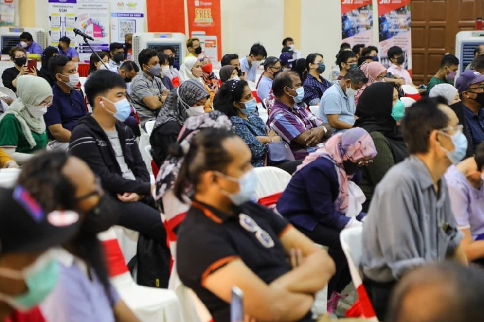 雪数码1000计划9月5日来到乌冷   限200人先到先得.欢迎线上预订