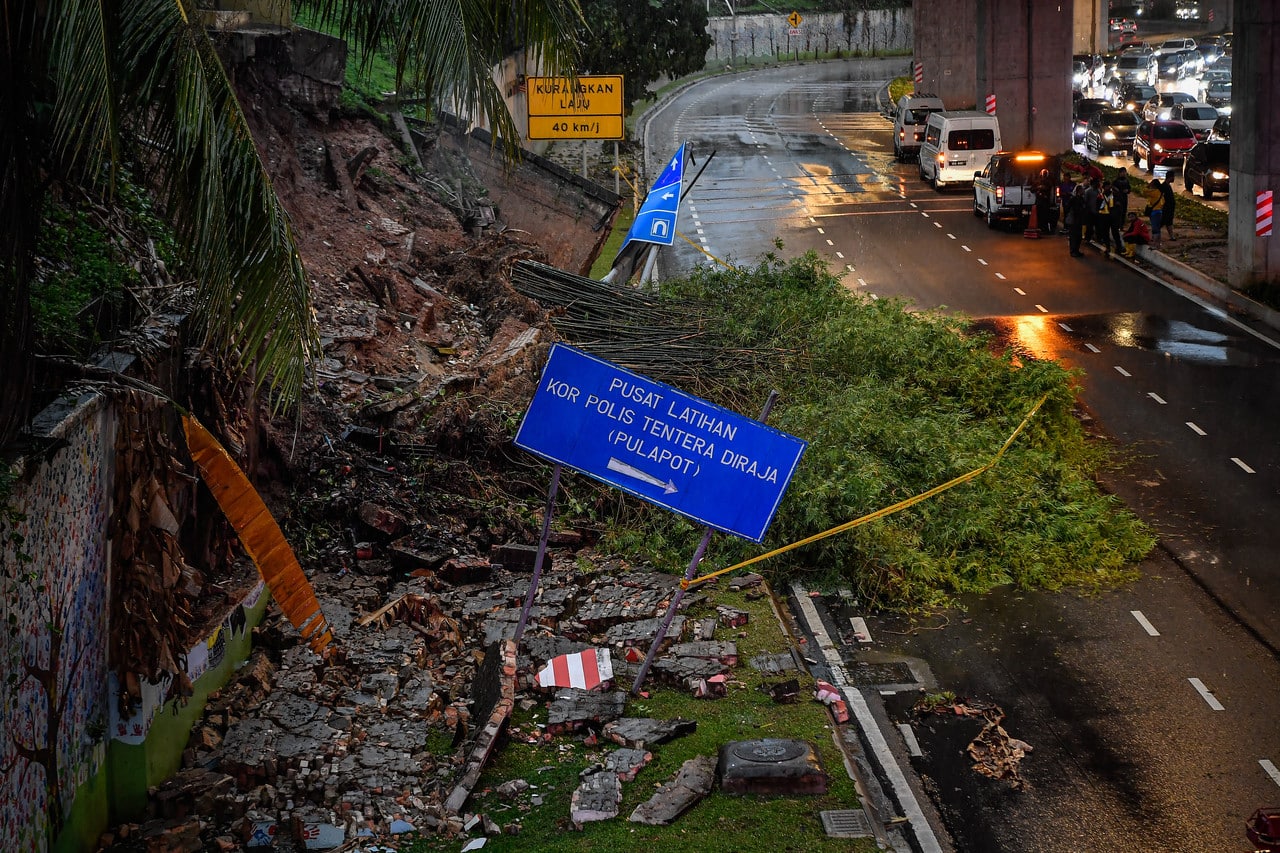 Taman Bunga Raya wall collapse: DBKL appoints contractor to fortify slope