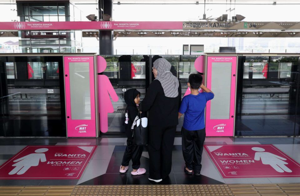 陆兆福：政府拟立新法   对付闯女性专用车厢男乘客