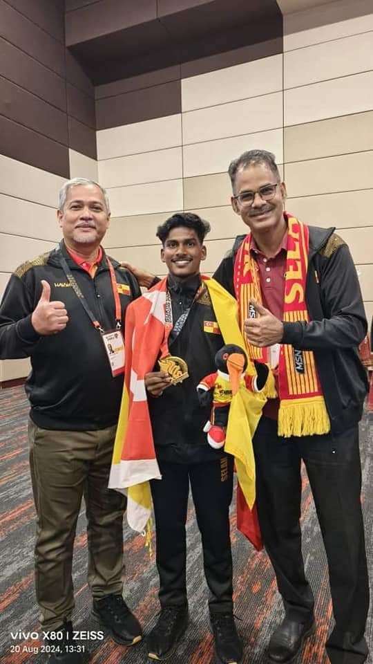 சுக்மா சிலம்பப் போட்டியைக் காண ஆட்சிக்குழு உறுப்பினர் பாப்பாராய்டு வருகை