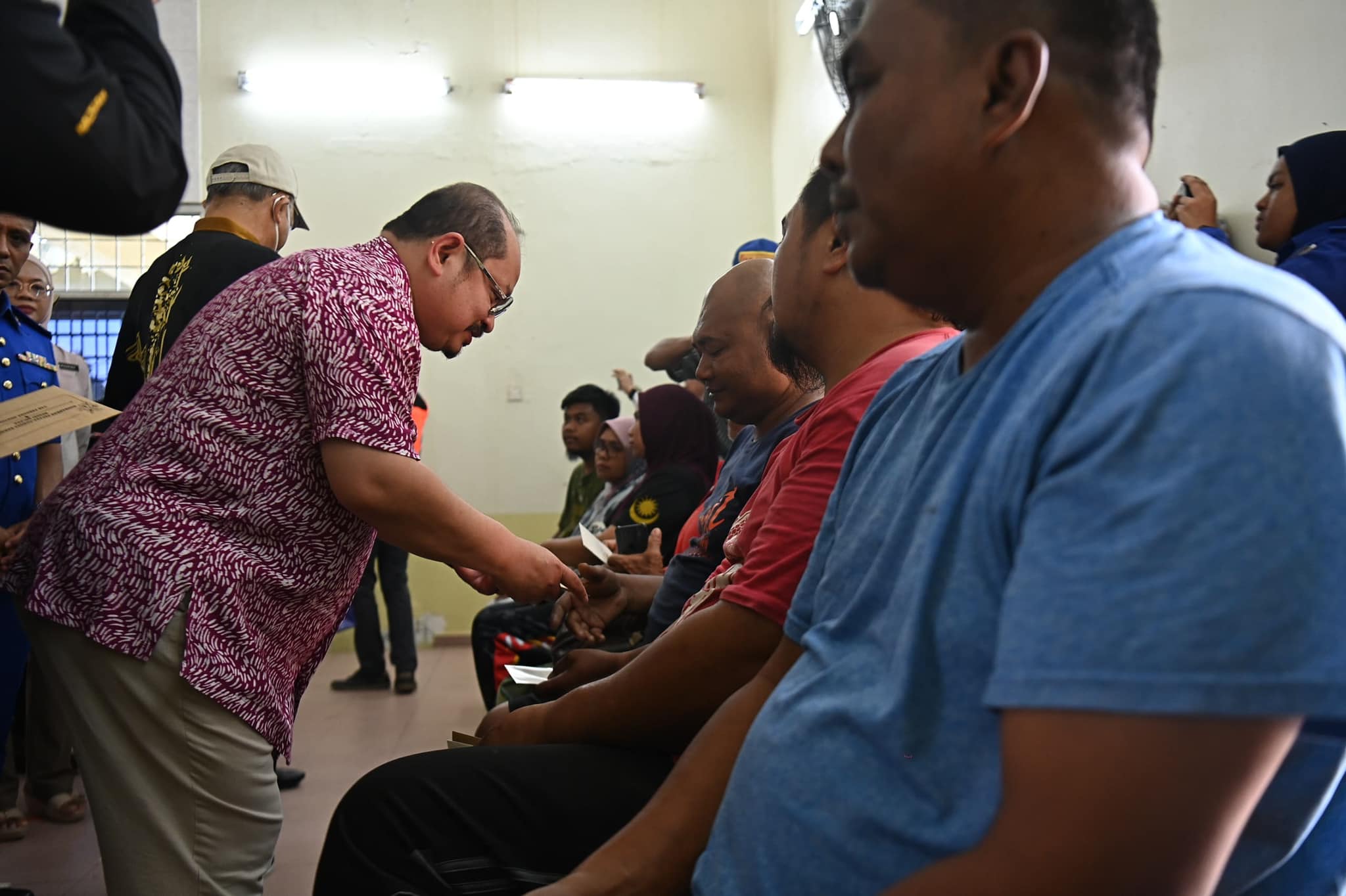 PM hulur sumbangan ringankan beban 109 mangsa bah di Alor Gajah