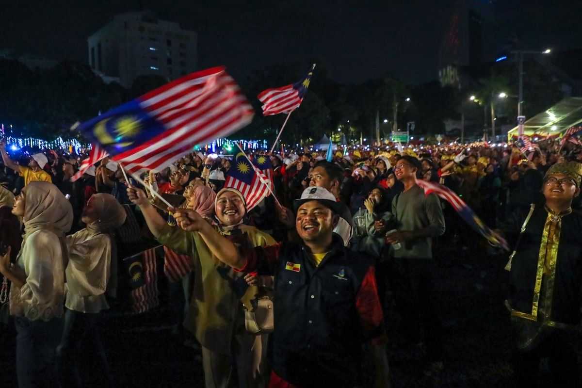 தேச கோட்பாடுகளை கடைப்பிடிப்பது, சுதந்திரம் என்றால் எதையும் செய்யலாம் என்ற எண்ணம் வேண்டாம் -மந்திரி புசார்