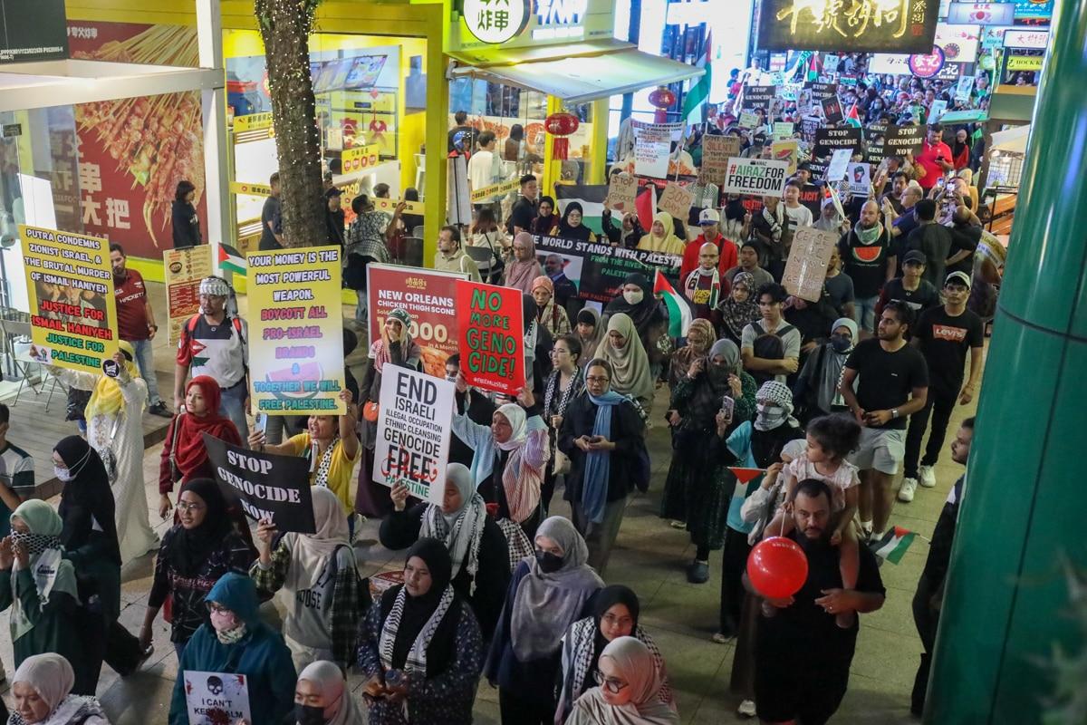 Lebih 1,000 peserta sertai perarakan solidariti Palestin mengecam Zionis