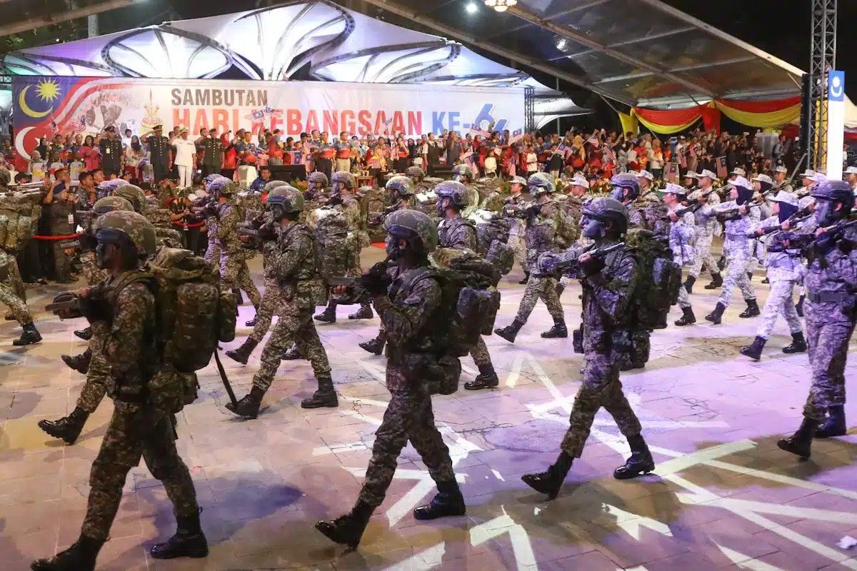 ஓய்வு பெற்ற ராணுவ வீரர்கள் இருப்பிடங்களுக்குத் தேசப்பற்று விஜயம் 