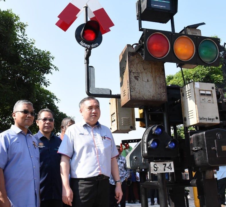 芙蓉火车站人行隧道焕然一新  陆兆福推多项计划激活芙蓉