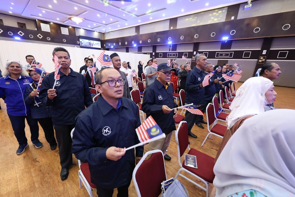 Kerajaan Negeri edar 60,000 Jalur Gemilang kepada PBT