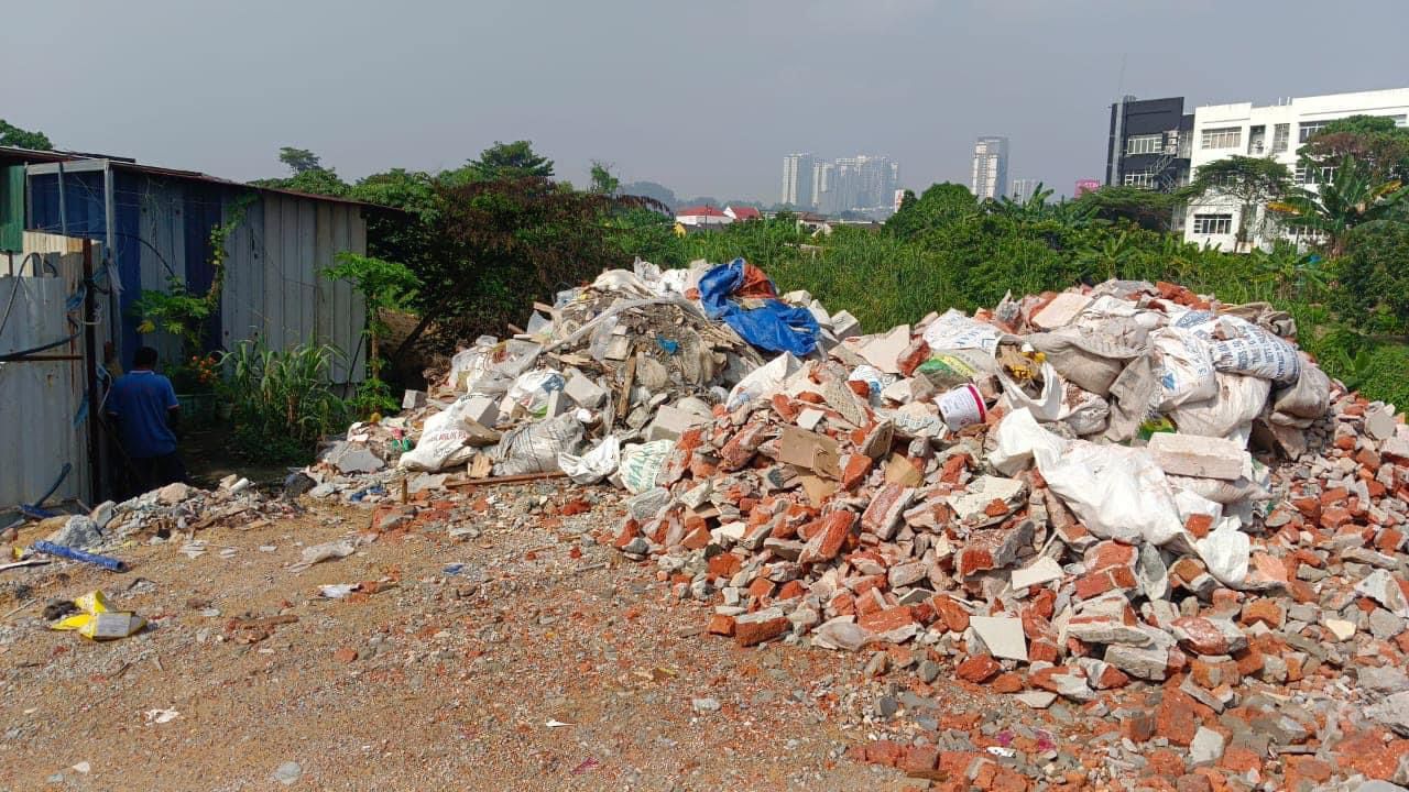 装电眼.挂横幅.扣押罗里 地方政府全力打击“垃圾虫”