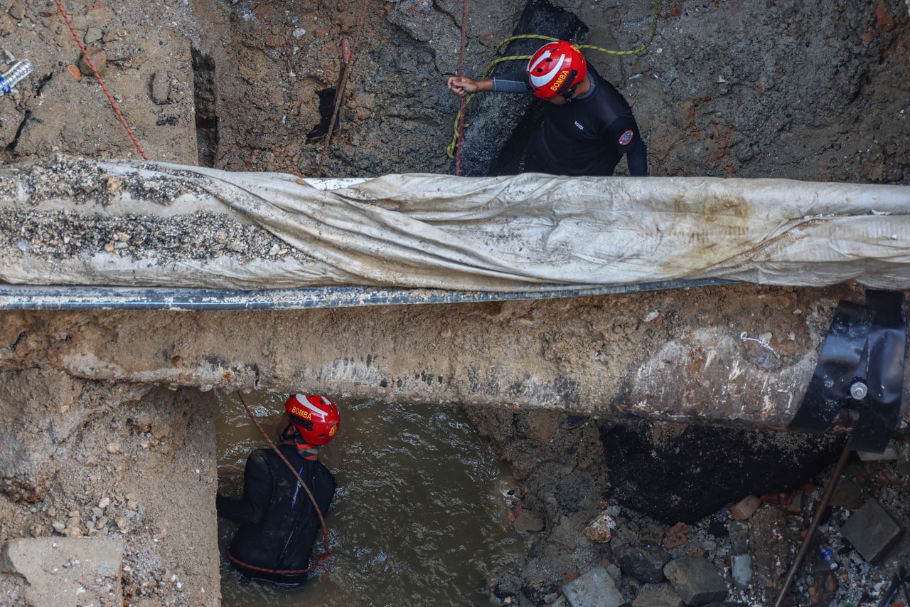 KL sinkhole: Recovery, reconstruction of area to take up to six months