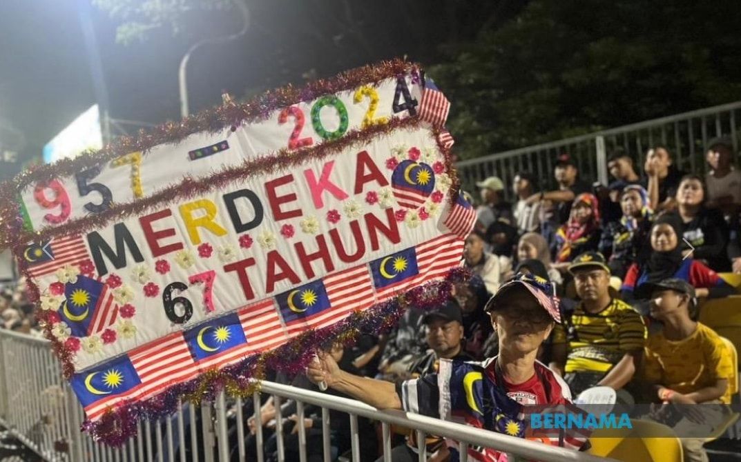 “我是大马孩子！” 69岁华妇从未错过国庆日庆典