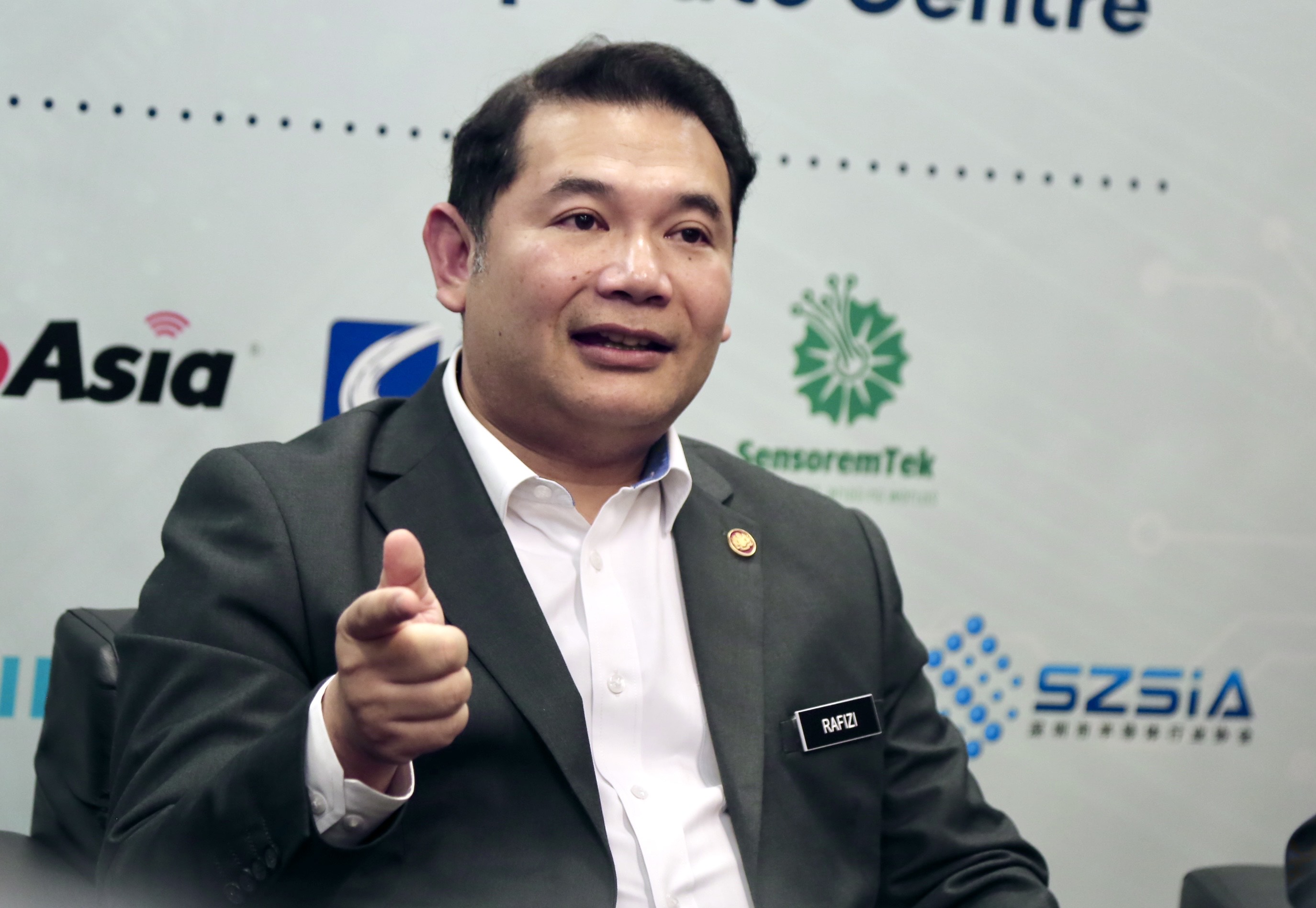 Minister says poverty eradication efforts in line with healthy economy