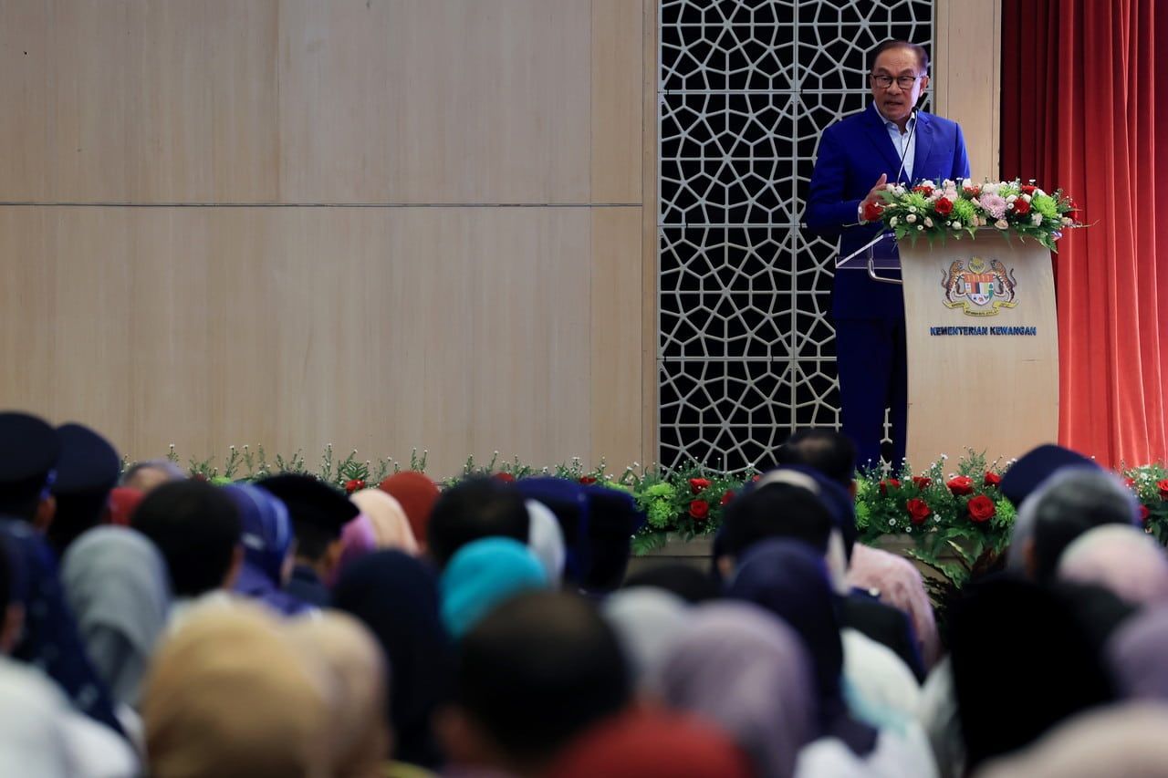 负责任经济政策   安华：有效提振令吉