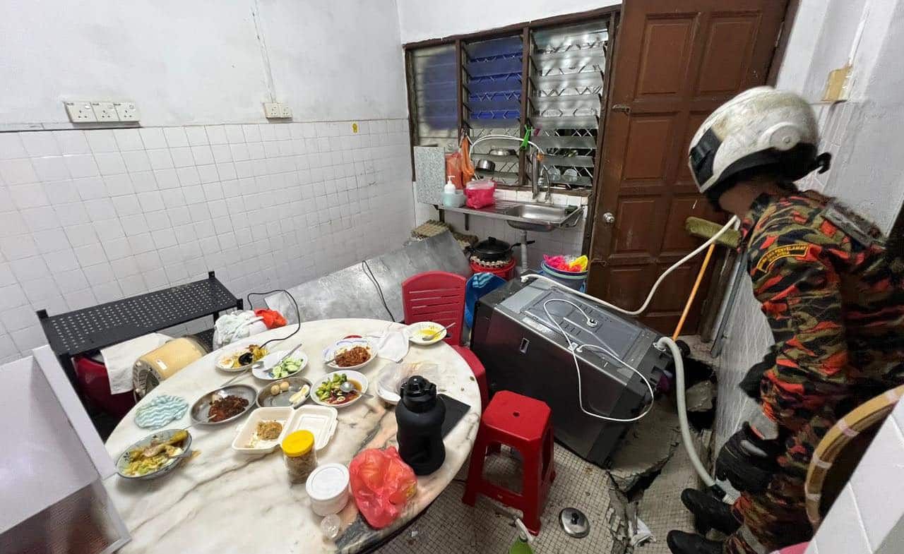 士拉央达雅花园一住家地陷 住户紧急撤离