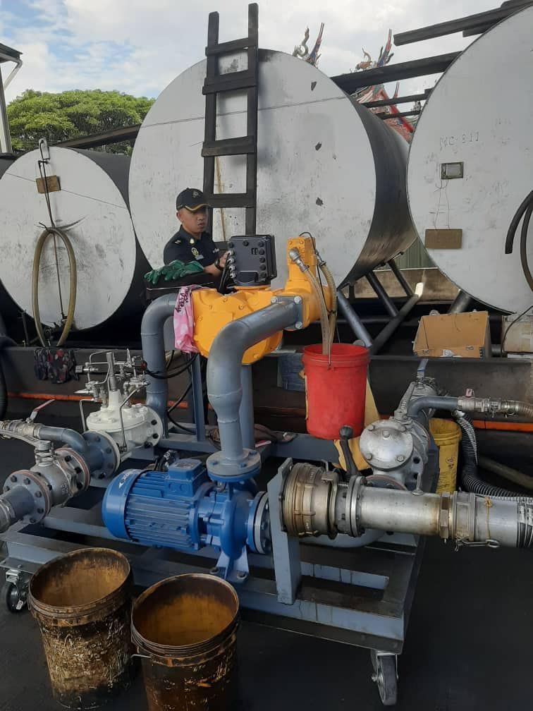 罗里疑滥用柴油卡被扣