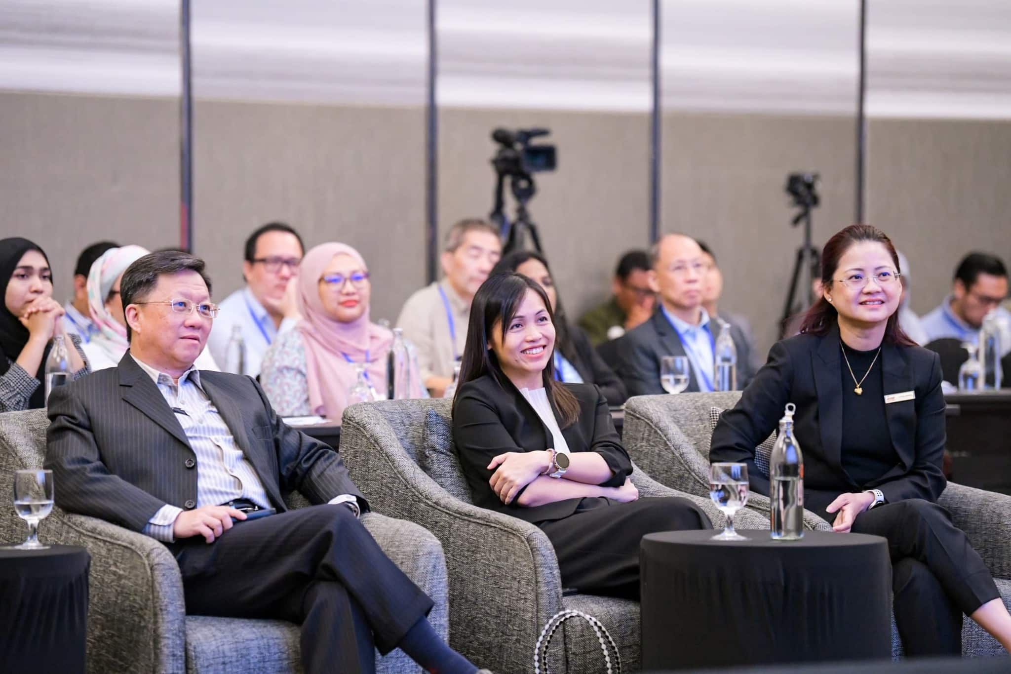 数据中心涌新项目业者扩大投资 张念群：明年36亿收入目标处正轨