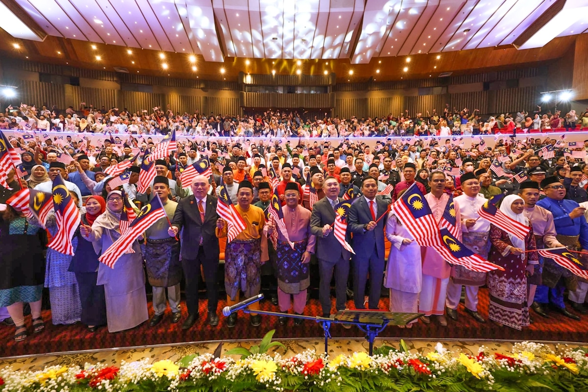 MB: 21,000 penjawat awam negeri bakal terima kenaikan gaji