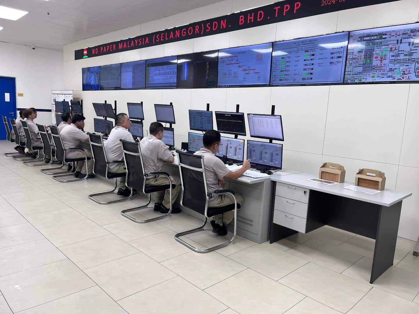 1700最低薪金明天生效   人资部：惠及437万雇员