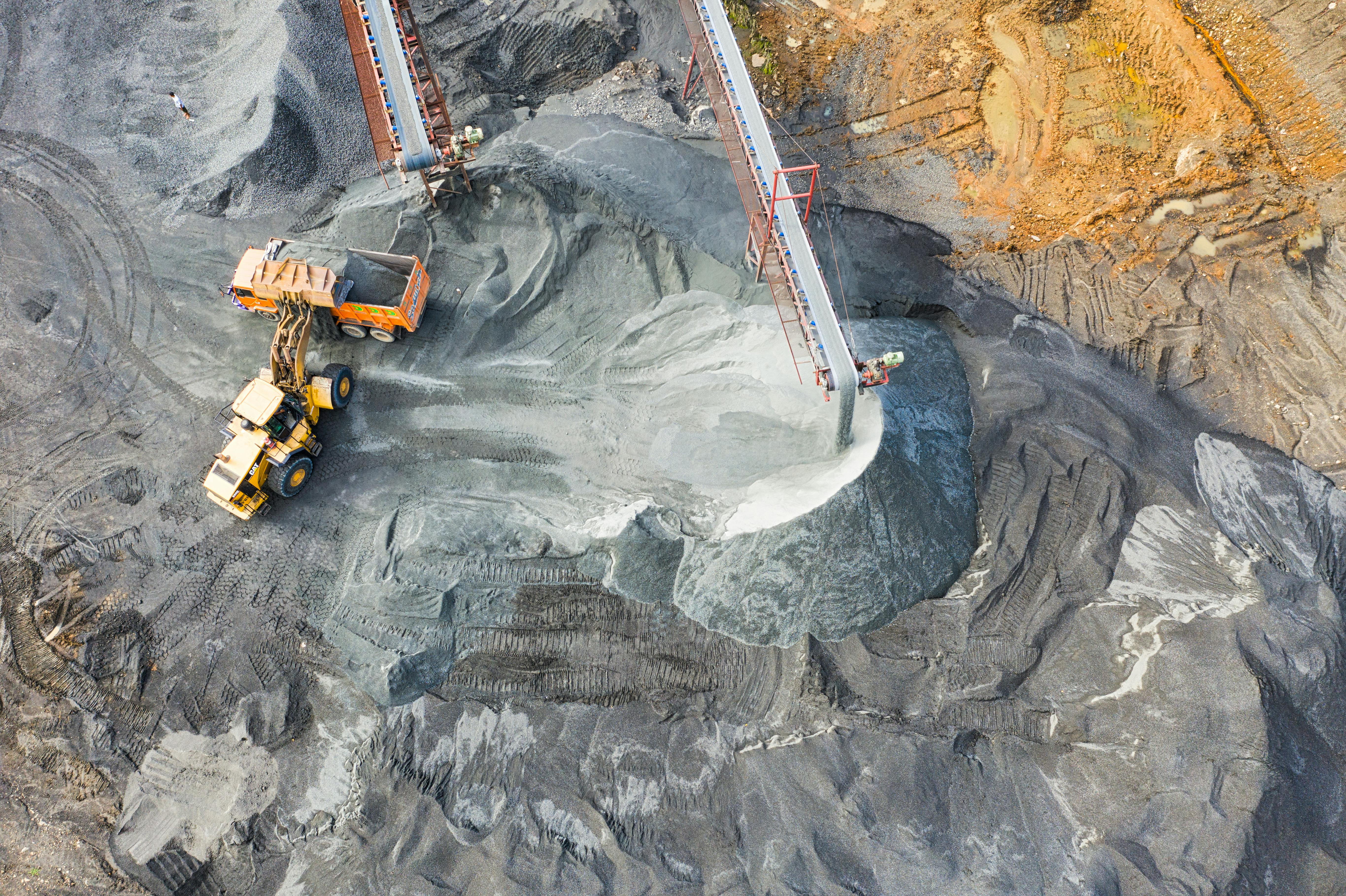 Malaysia, Algeria sign deal to develop mining industry