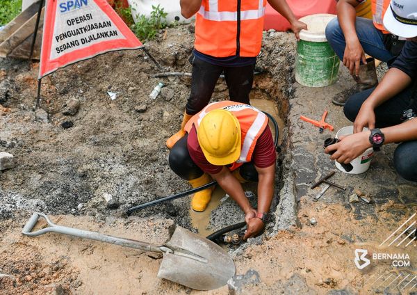 2铁路工地涉嫌偷水 损失约41万水费