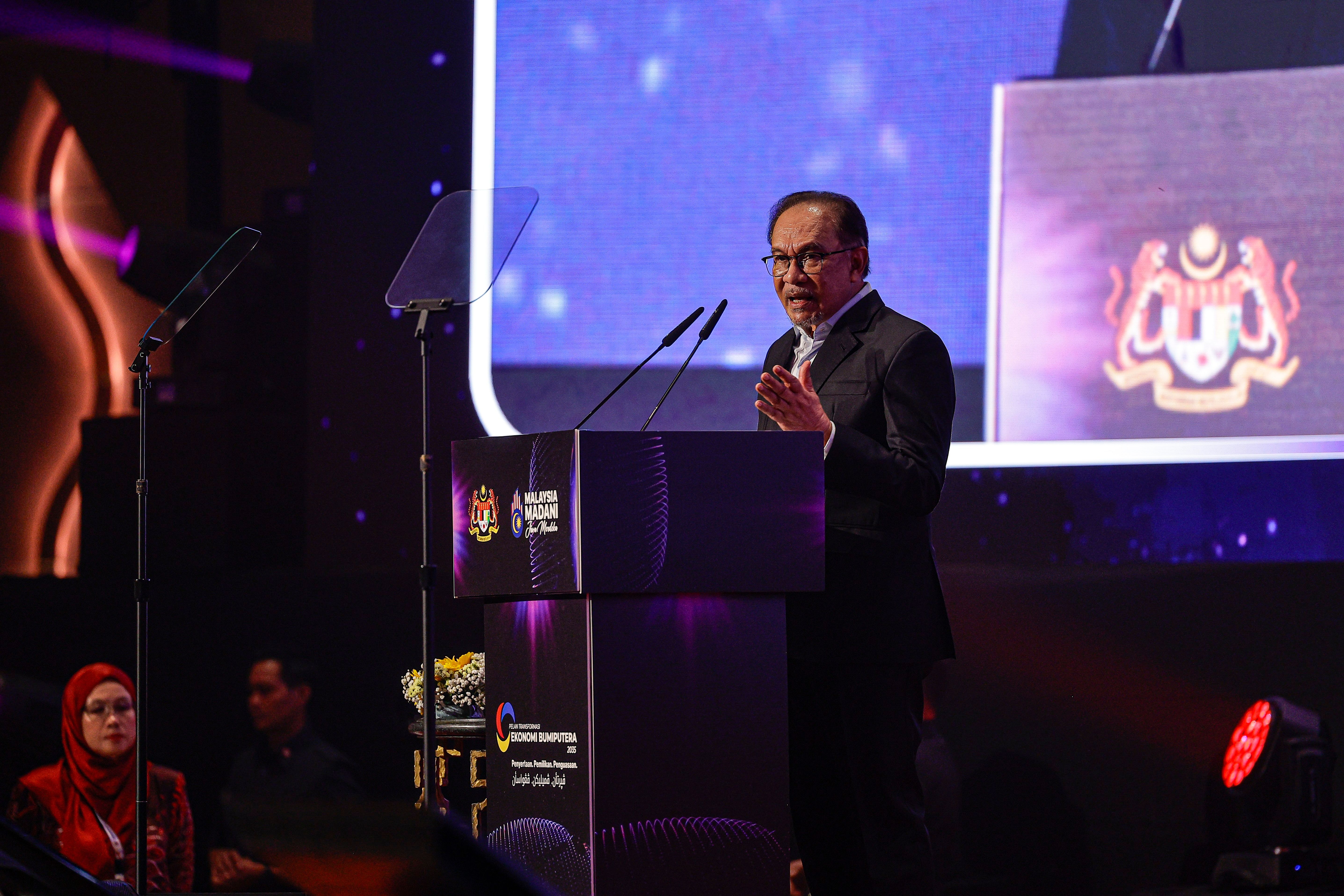 政府推介2035土著经济转型蓝图 安华：华印裔群体不会被边缘化