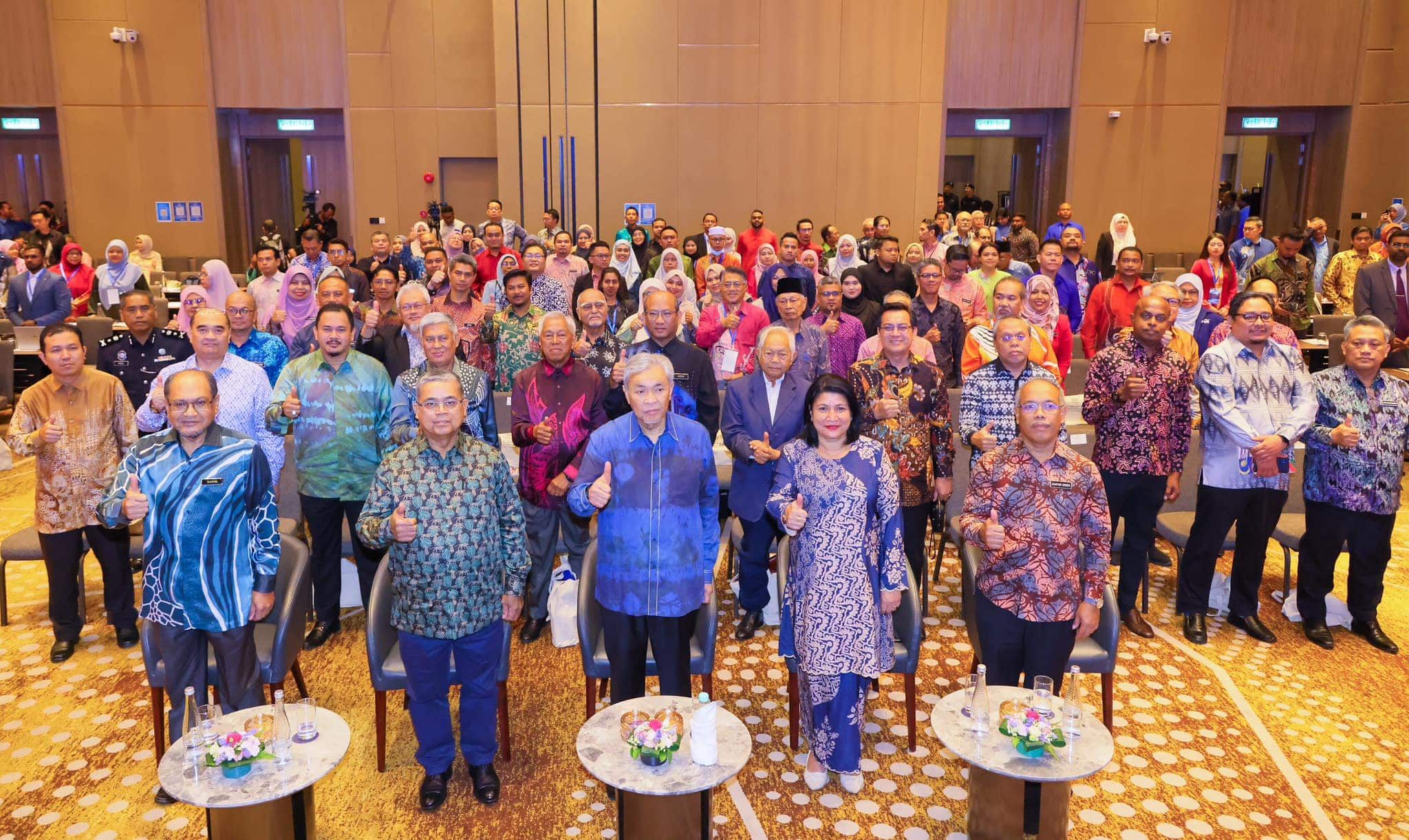 任意操纵加剧政治两极分化  扎希促各方捍卫.理解历史事实