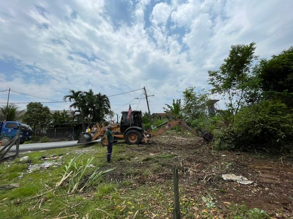 市议会清理杂草见效 雪邦新村蛇患受控