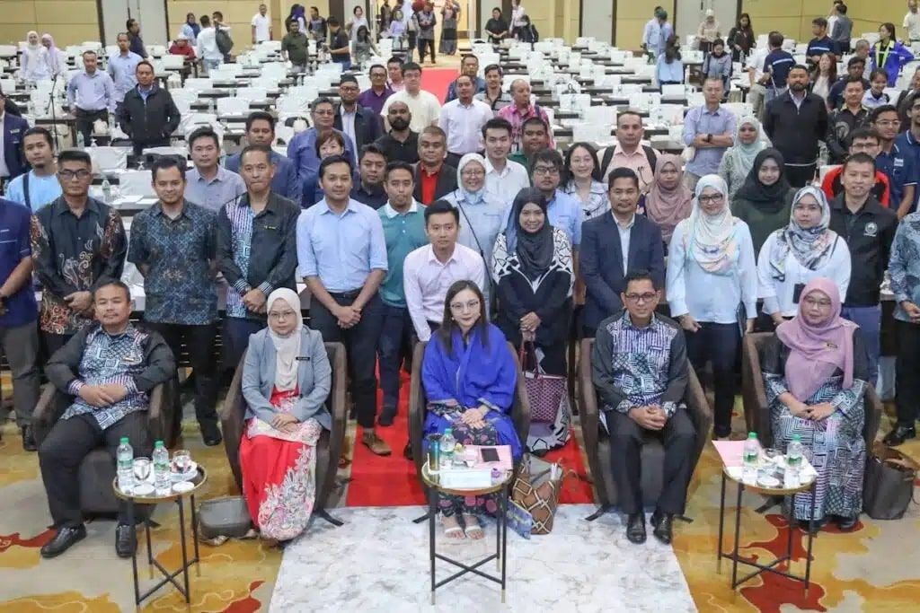 雪州政府通过零排放政策  严打污染水源工厂