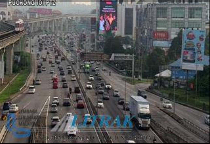 莎阿南大道45.9公里有车祸   往白蒲大道交通缓慢