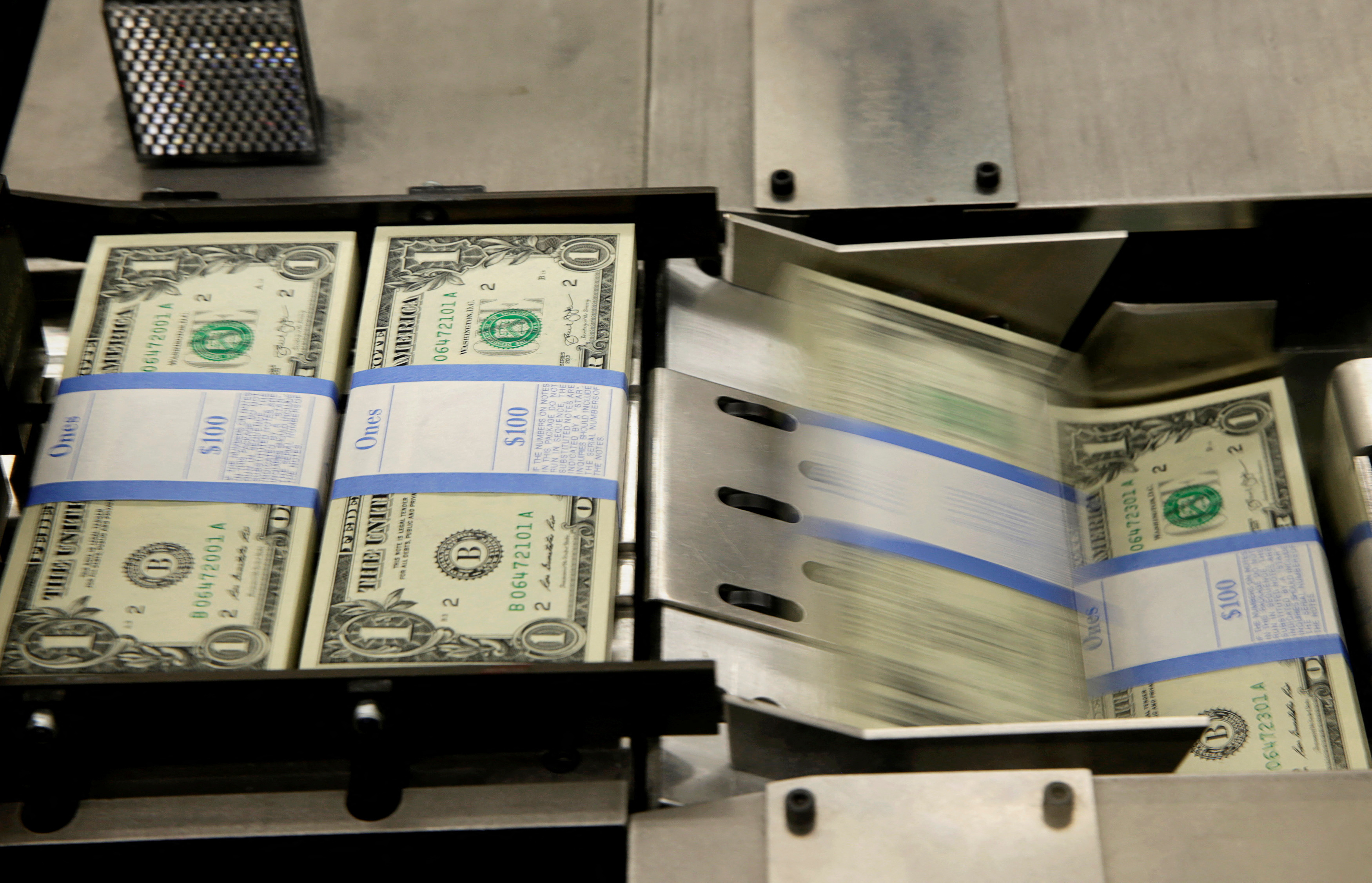 Ringgit ends lower against greenback due to tariff concerns