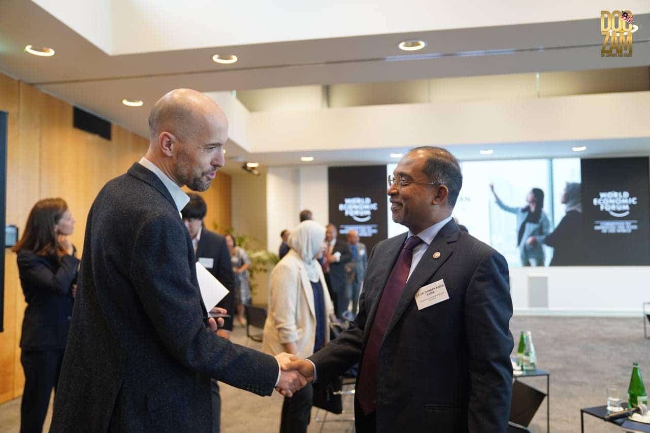 赞比里：大马将设教育及培训中心   助发展中和战后国家青年