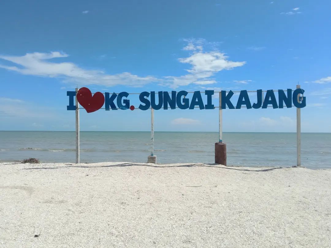High tides breach Sg Kajang breakwater