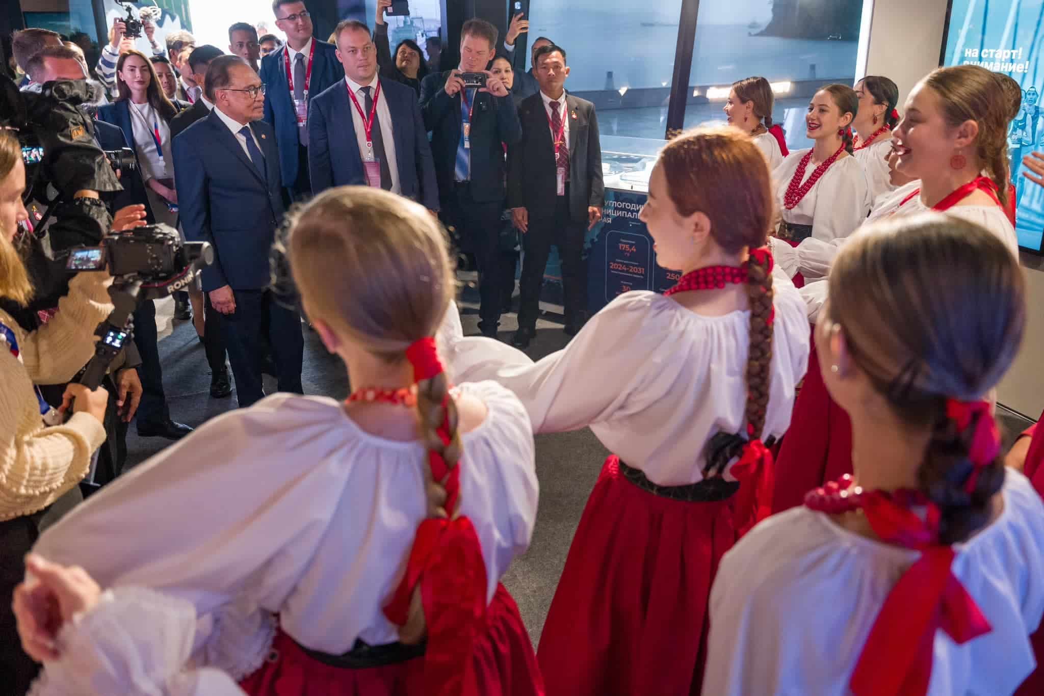 安华：冀俄企游客涌入大马