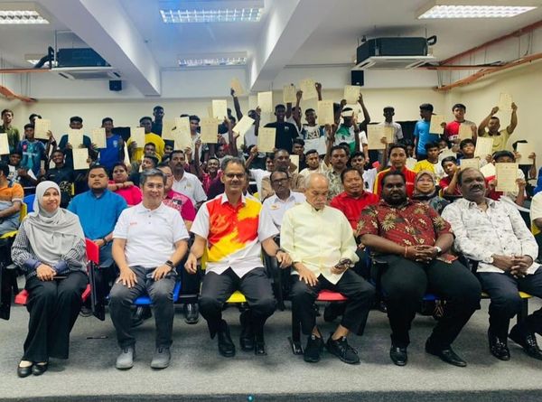 யு.பி.பி.எஸ். ஏற்பாட்டிலான மோட்டார் சைக்கிள் பழுதுபார்ப்பு பயிற்சியில் 60 இளைஞர்கள் பங்கேற்பு