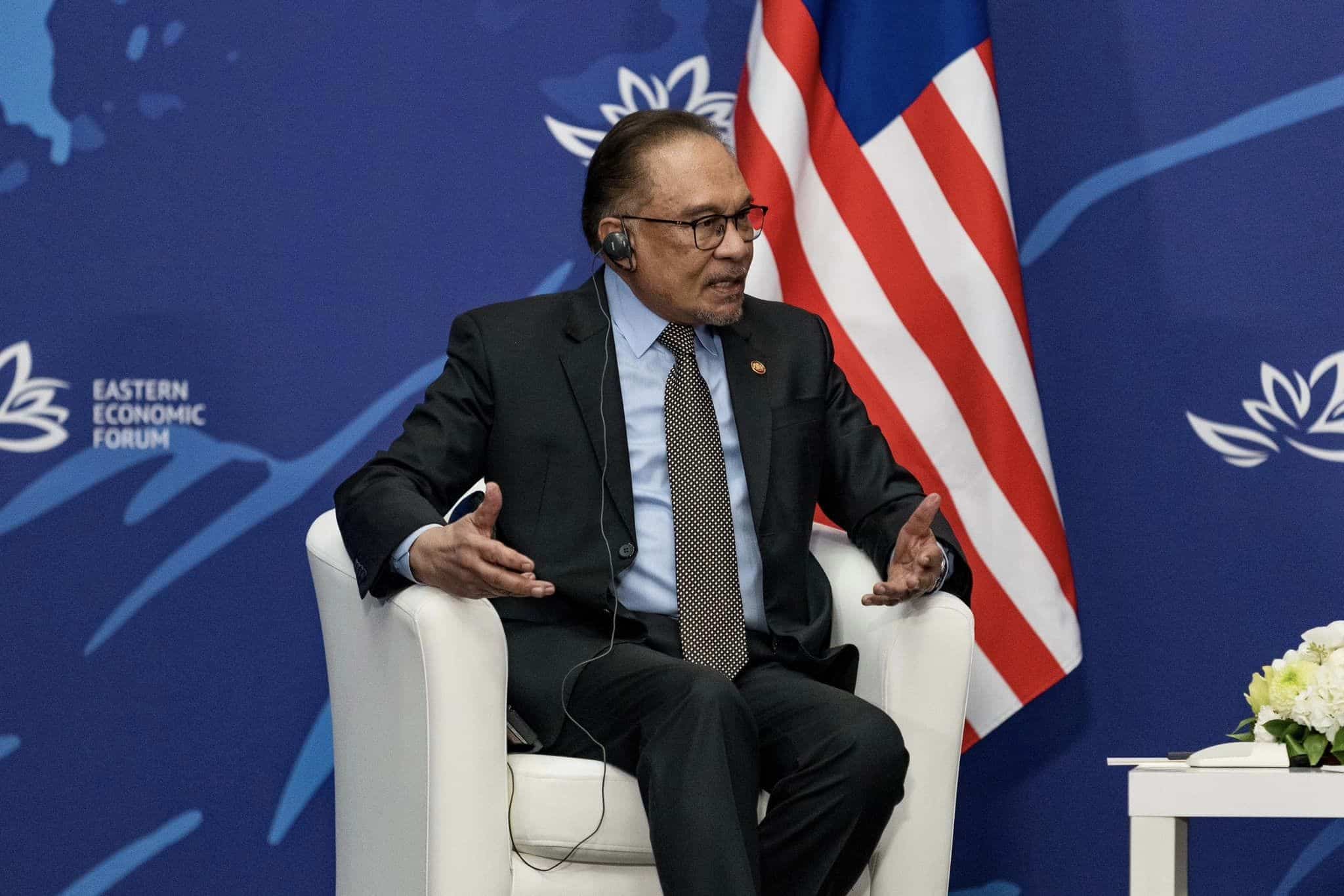 Anwar invites Putin to Asean Summit 2025