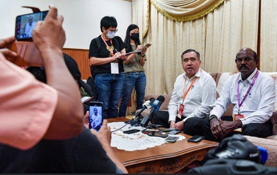 扩大联合行动取缔重型车辆  交长：严惩吸毒司机及业主