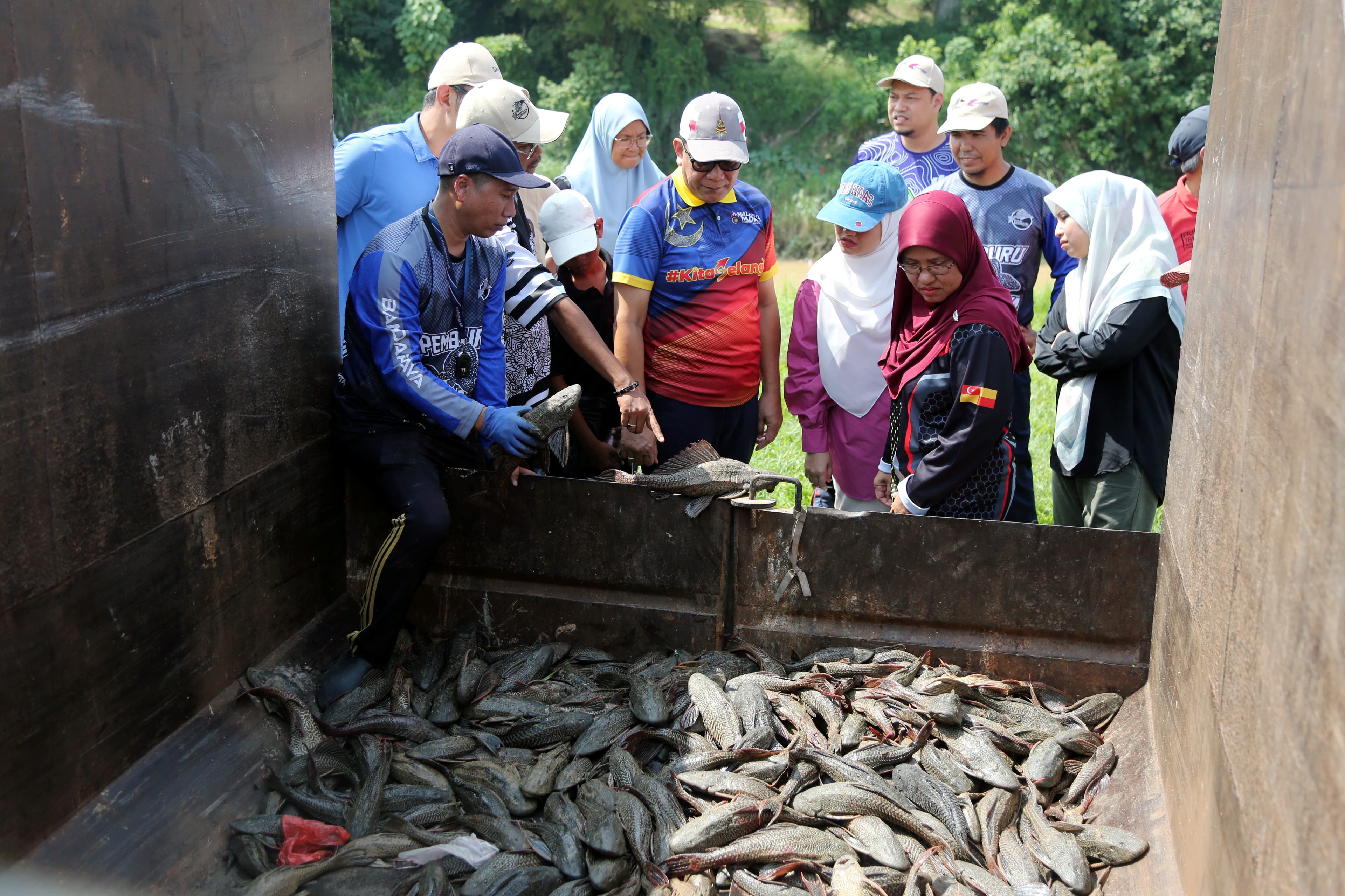 Tangkap ikan bandaraya setiap hujung minggu, dapat RM1 setiap kg