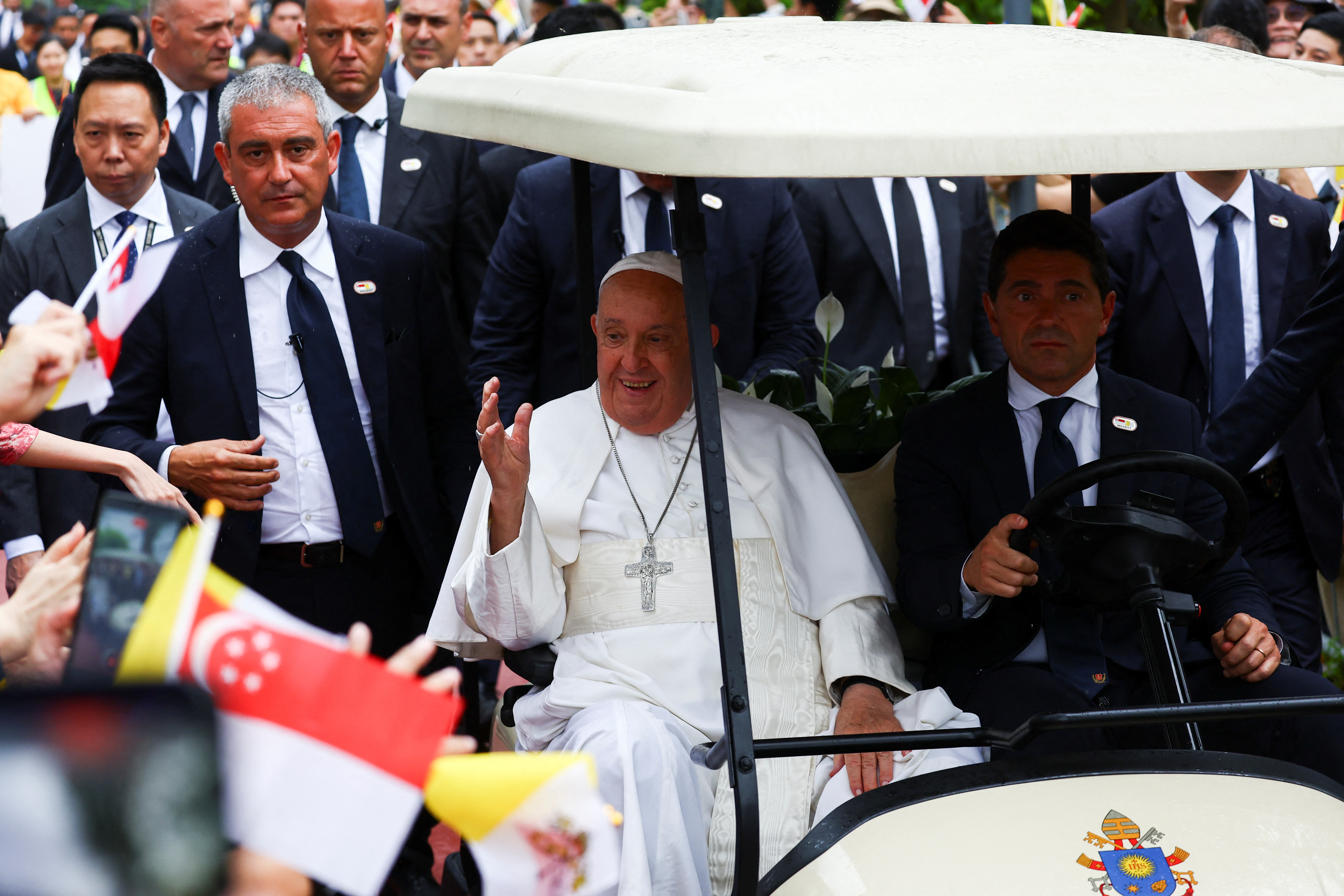 Pope Francis lands in Singapore; inter-faith dialogue, climate on agenda