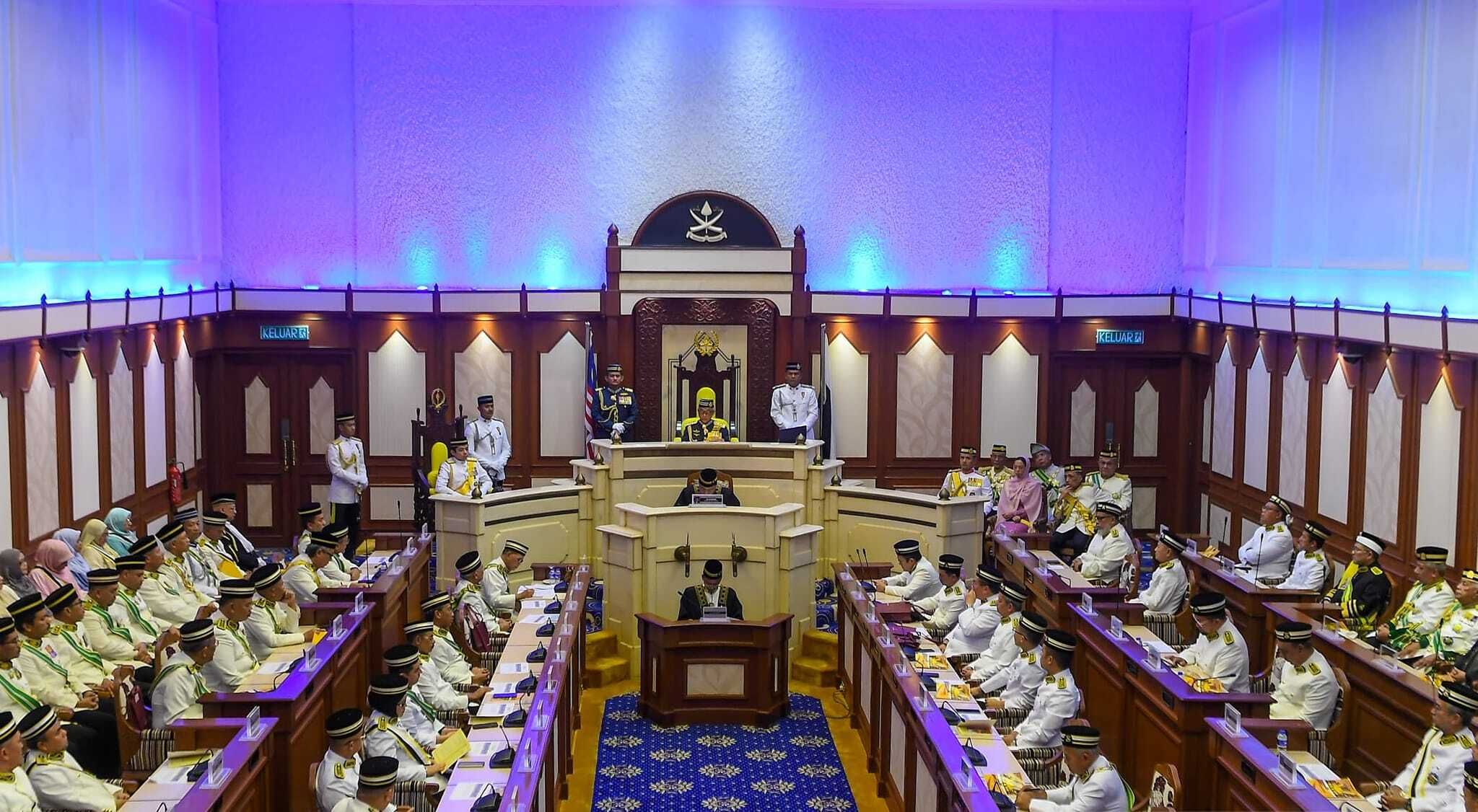 彭亨5官委州议员宣誓就职 任期直至州议会解散为止