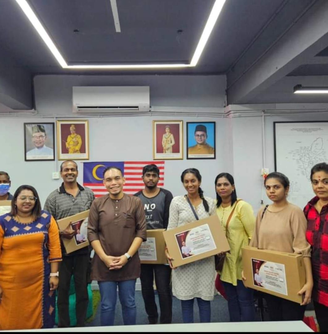 மாணவி சிவரஞ்சனிக்கு சுங்கை ராமால் தொகுதி ஒருங்கிணைப்பாளர் மஸ்வான் வெ.2,000 நிதியுதவி